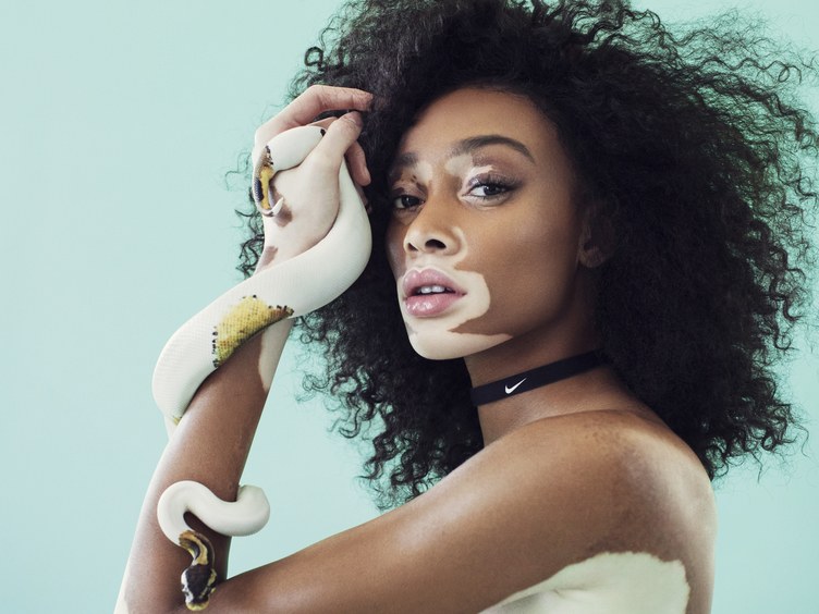 SU_17_VAPORMAX_WINNIE_HARLOW_Shot_06_650_HFR1