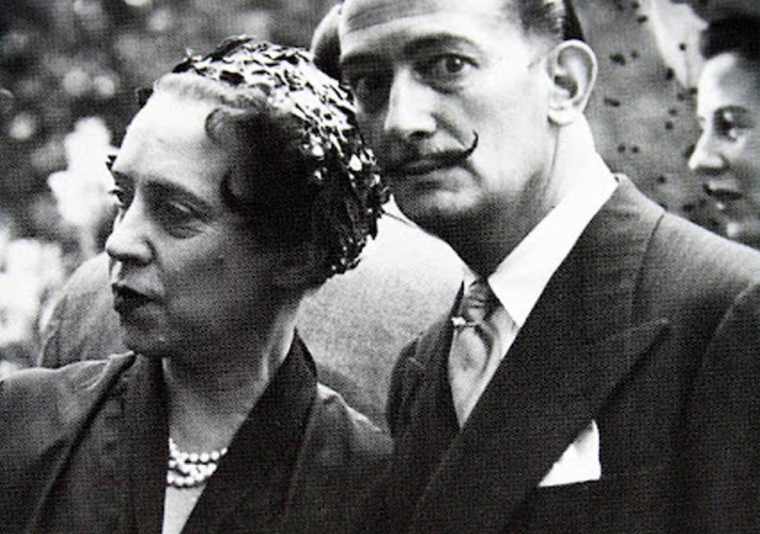 Elsa_Schiaparelli_and_Salvador_Dali
