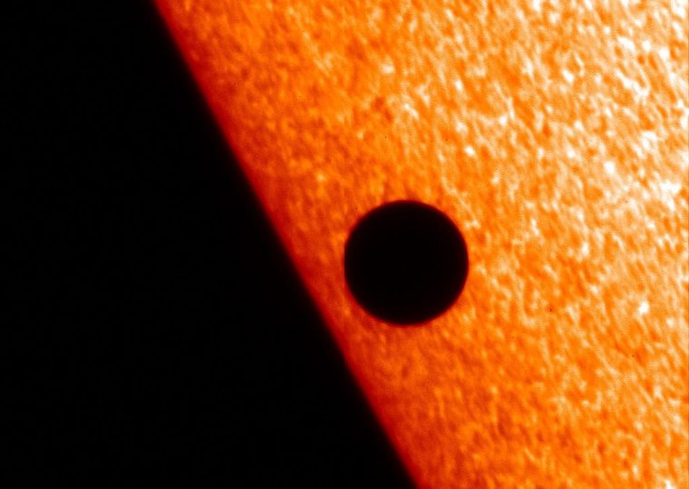 Hinode-Captures-Mercury-Transit-e1487123130603