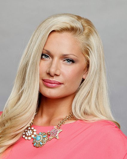 Janelle Rollo Time for a Distraction – Star Struck Style