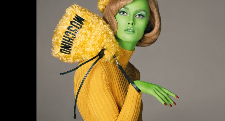 01_moschino-fw-02-adv-campaign-rianne-van-rompaey